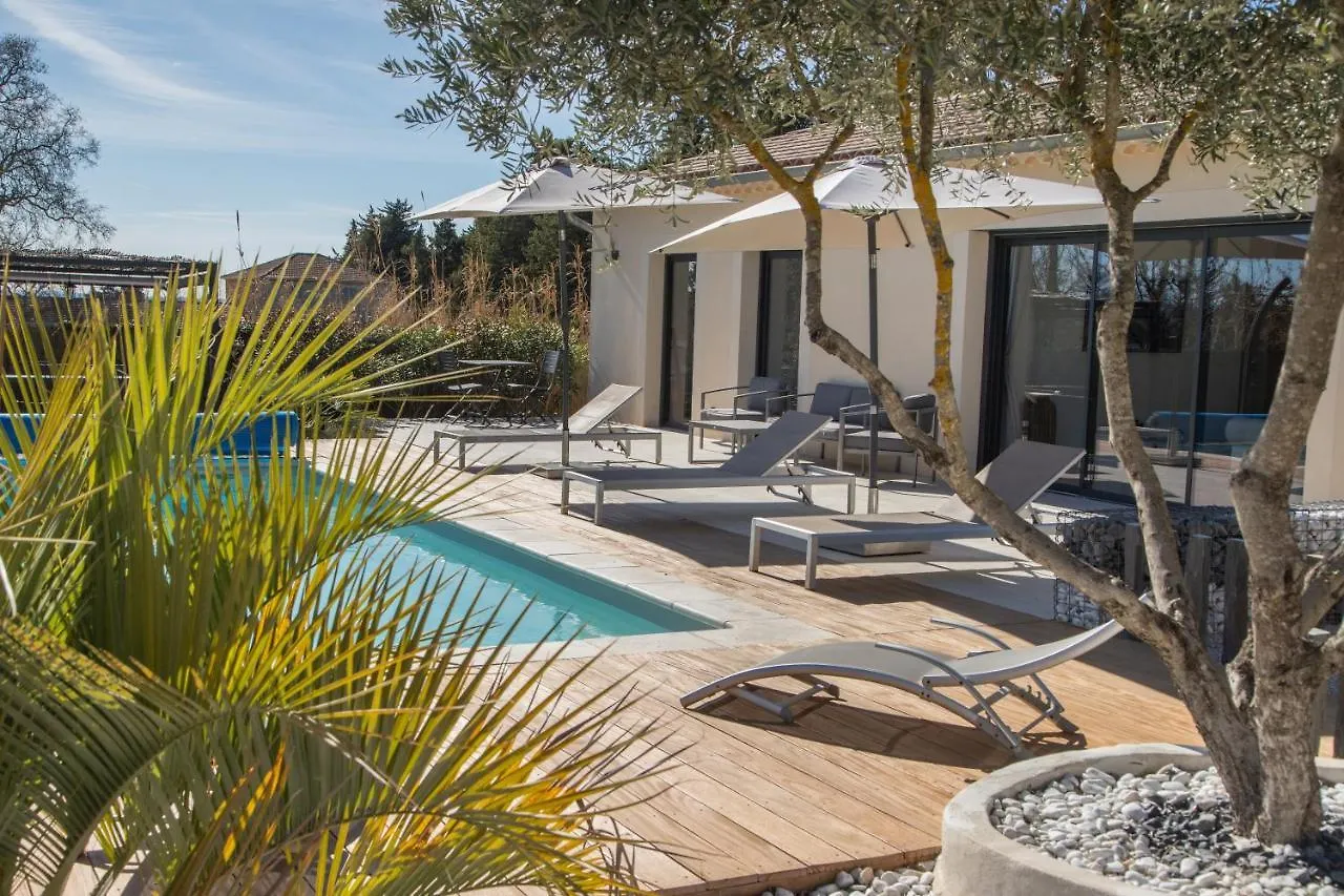 In Elsama Piscine Chauffee Villa L'Isle-sur-la-Sorgue 0*,  France
