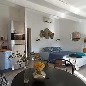 Vue Imprenable Sur La Sorgue Apartment
